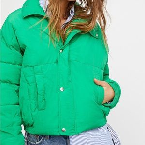 Free people green puffer jacket size xs